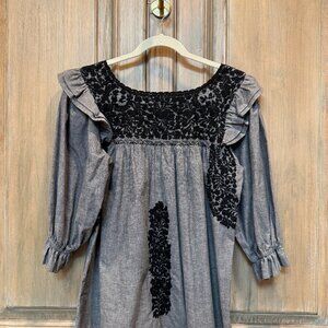 Black Embroidered Mexican Blouse by Mi Golondrina Size Small